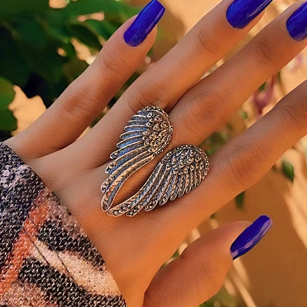 Wing’s Metal Ring